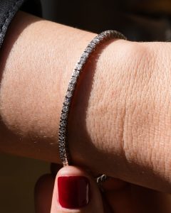 ¿Sabía por qué las pulseras tenis se llaman así? Historia y estilo de un clásico atemporal 4 ¿Sabía por qué las pulseras tenis se llaman así? Historia y estilo de un clásico atemporal